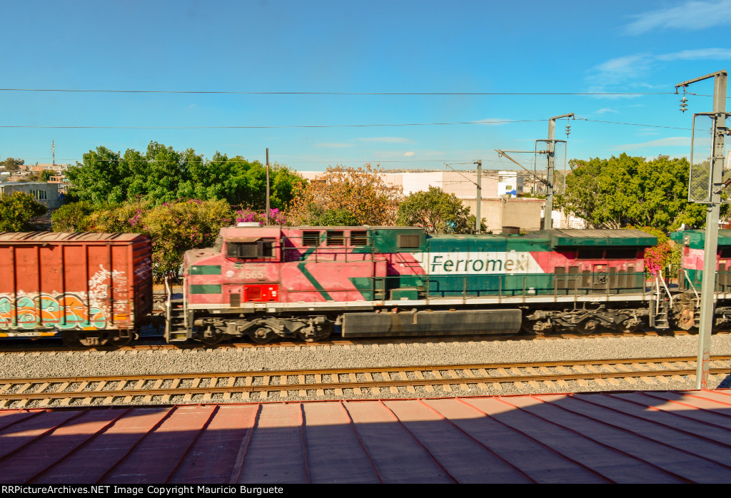 FXE AC4400 Locomotive as a second unit in a mixed freight train